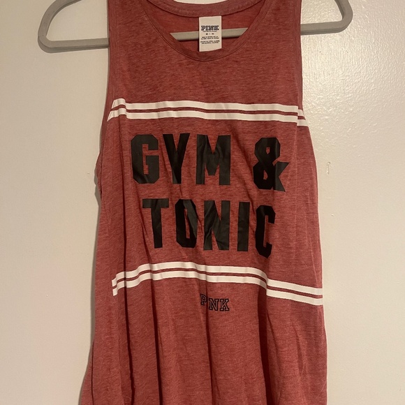 Sports Top - Picture 1 of 2
